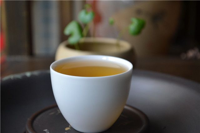 邦东古树普洱茶，为什么又常被称为“邦东岩茶”？