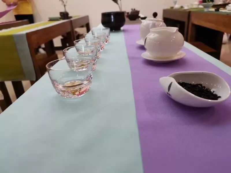 有空吗，我们一起喝杯茶