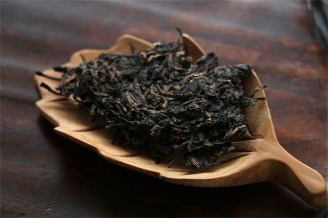 越陈越香！普洱生茶陈化的物质密码有哪些？