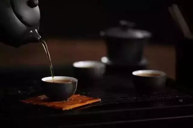 茶也分寒性和热性？喝对茶，更养人。