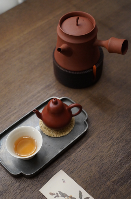 楼宇森林里，喝一杯“返常”的茶