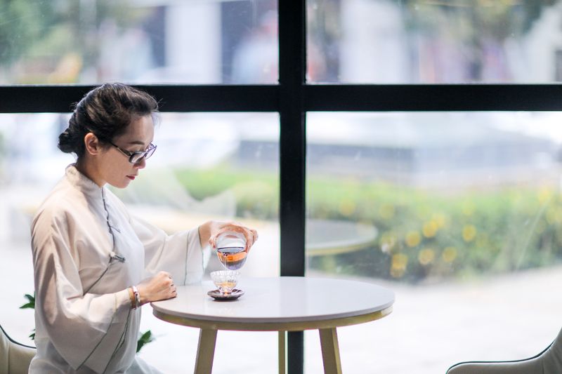 大益龙柱圆茶茶席： 气质感拉满，新中式与传统茶的创意融合