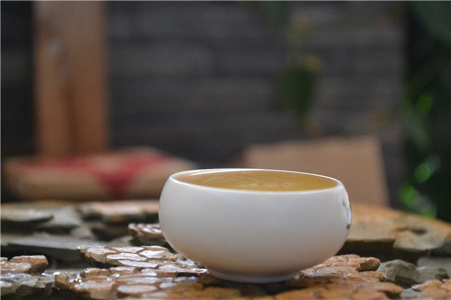 一杯茶，养心，养意，养精神！