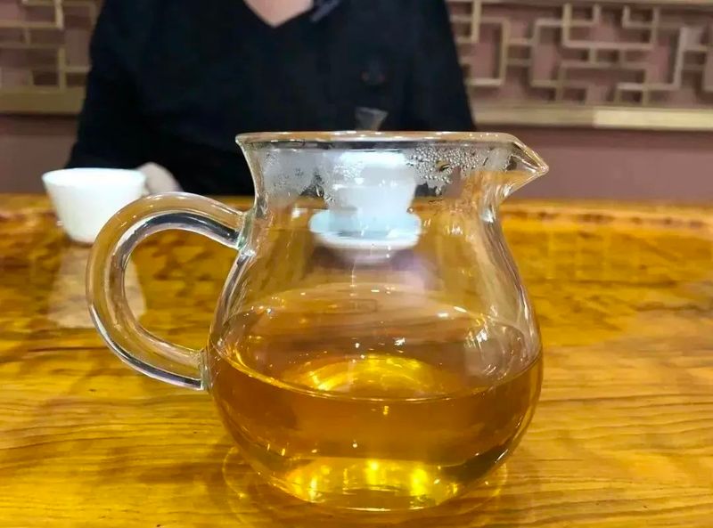 老徐鉴茶：999青砖茶香好，茶味饱满，保存得当，值得收藏吗？