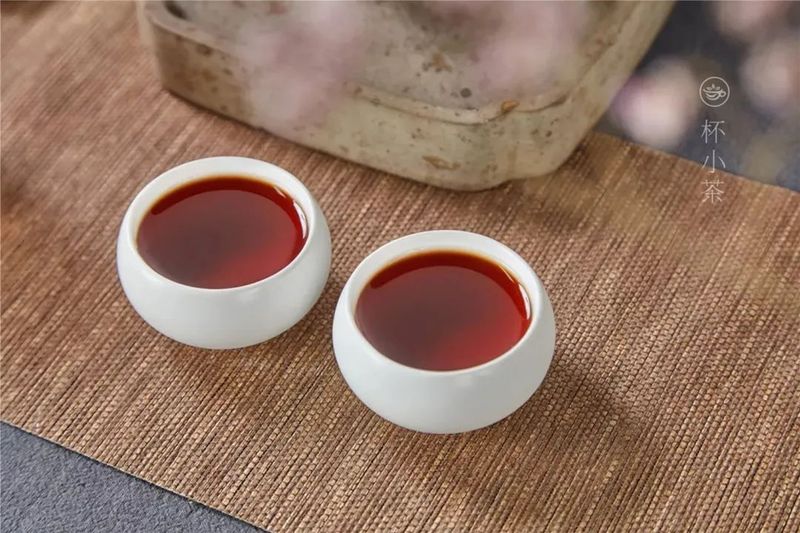 以茶为镜，照亮自己