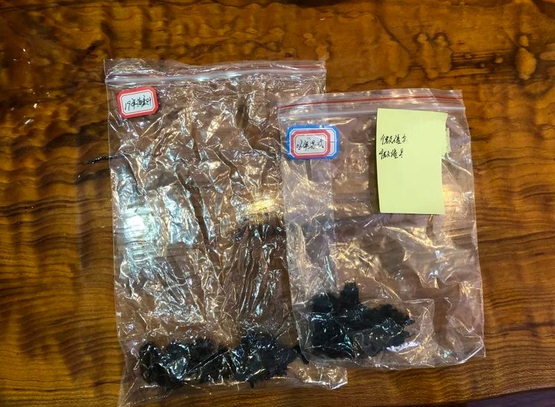 老徐鉴茶：2006年易武茶汤色漂亮，茶味饱满，但有豆香味！是何原因？​
