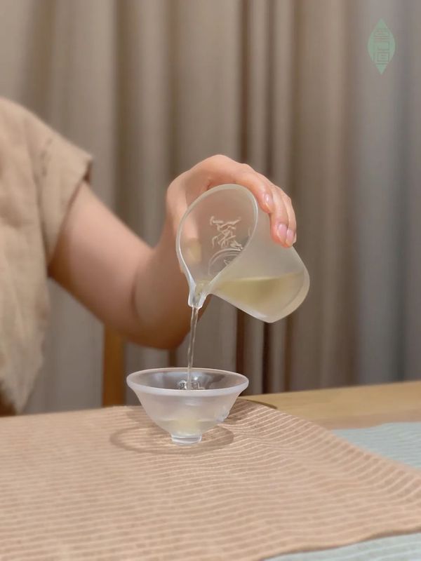 喝下一杯茶，就像听它讲述一个故事