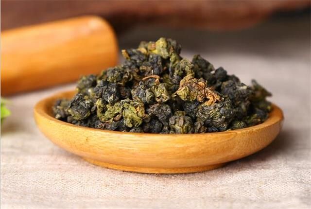 乌龙茶冲泡水温多少度合适