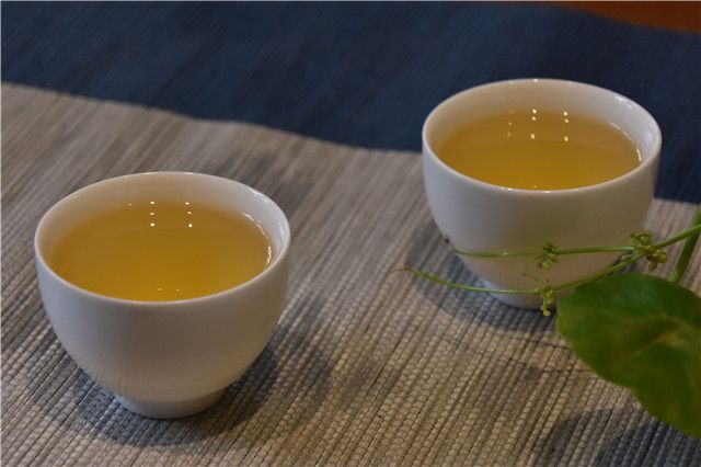 什么是香精茶?如何鉴别茶里面有没有添加香精？