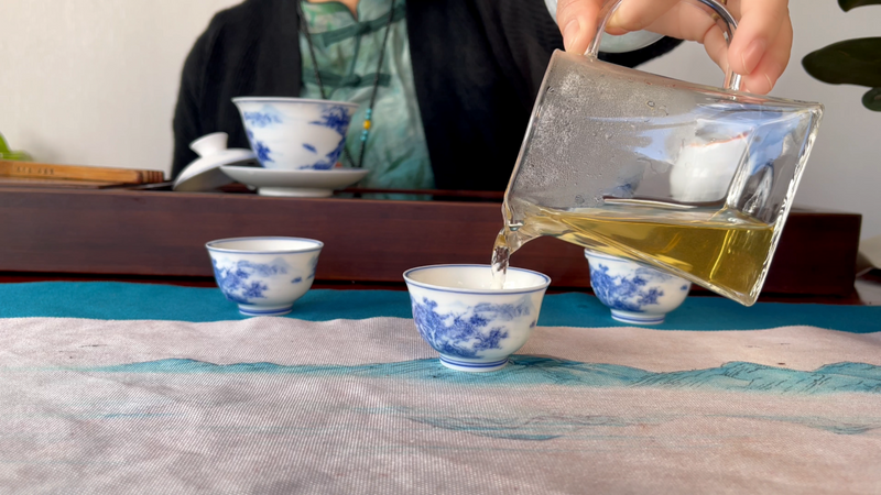 喝茶好，还是喝白开水好？