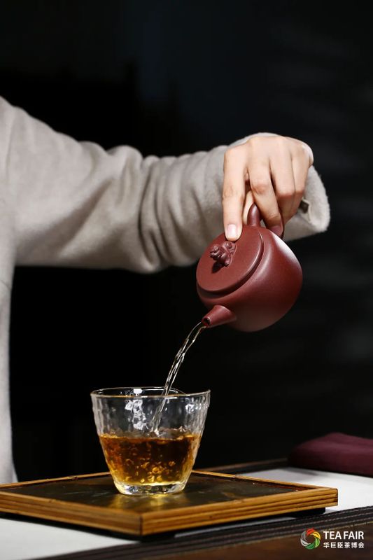 从科学的角度告诉你，茶为什么会回甘！