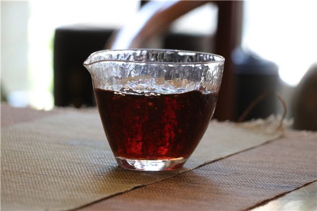 秋季喝茶喝什么茶最好，秋季饮茶的好处