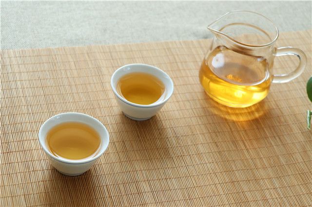 秋季喝茶喝什么茶最好，秋季饮茶的好处