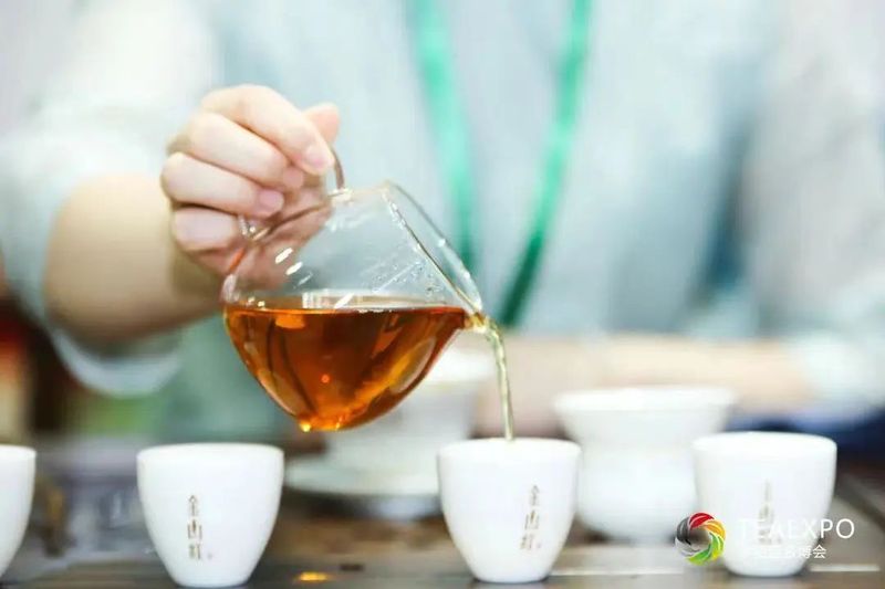 小雪至，寒冬始  冬季养生更适合喝这四种茶!